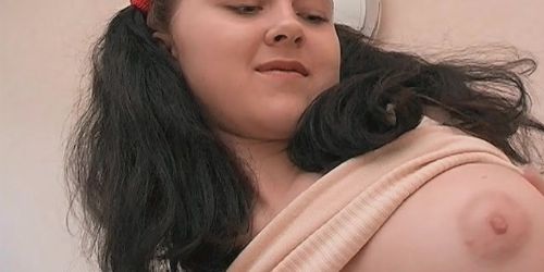 Fiatal lány szűk segglyukát öklözik